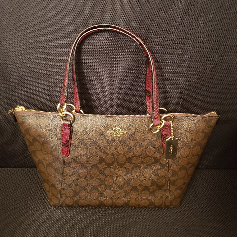 AUTHENTIC NWT COACH Ava Tote NWT